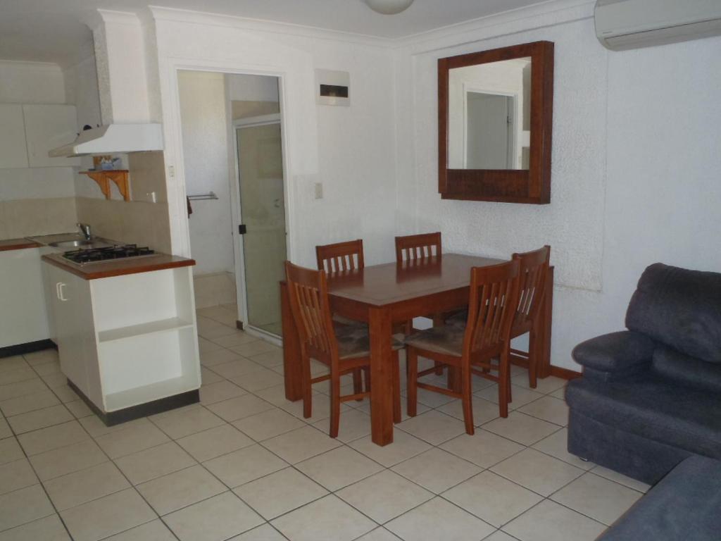 Beachside Holiday Units Bowen Pokoj fotografie